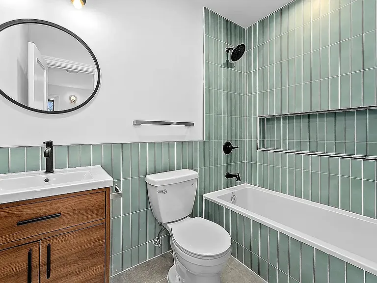 68 Linden St #2 — Photo 8
