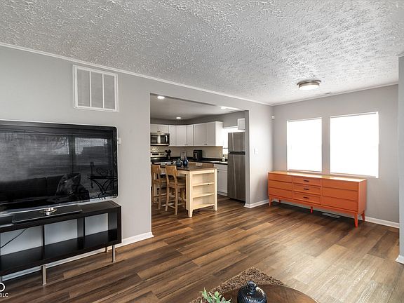5th image of 1459 E Lynn Dr