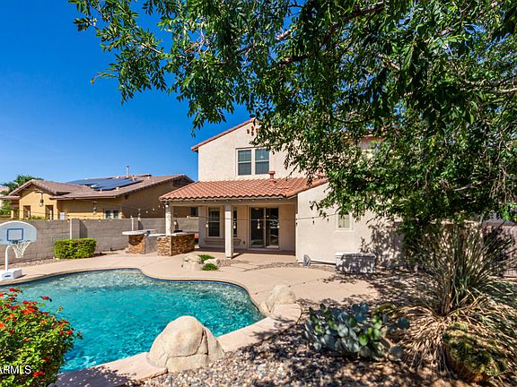 2nd image of 3054 N BEVERLY Place