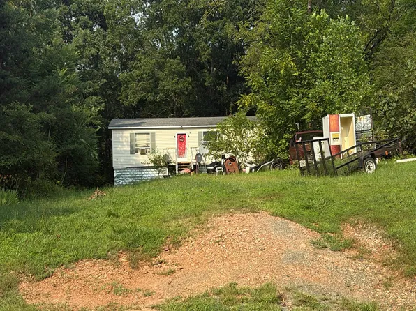 242 Greenwood Cir, Columbia, VA 23038