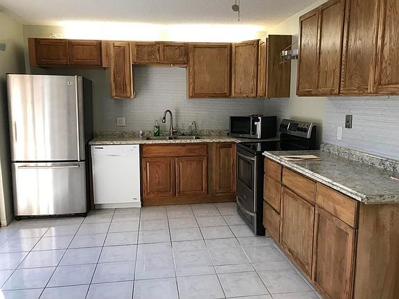 2nd image of 3322 San Fernando Dr #43-A