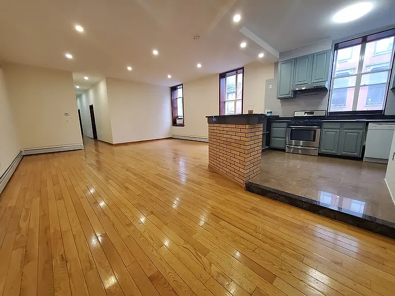 429 Broome St #Penthouse 4C — Photo 2