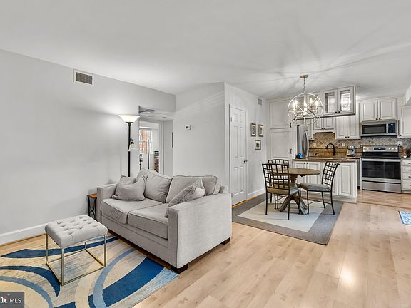2nd image of 1111 N Pitt St APT 1C