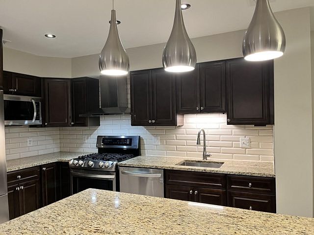 2nd image of 3840 Steppes Ct