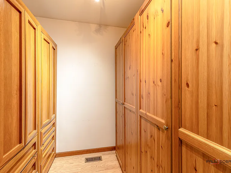 1551 Crowfoot Cir N — Photo 24