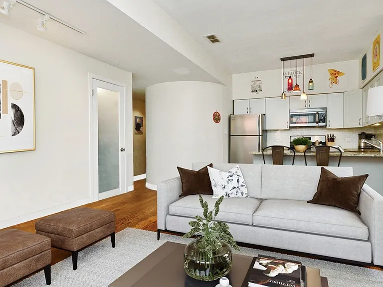 1423 W Oakdale Ave #1 — Photo 3