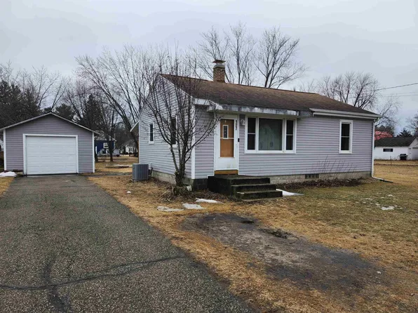127 E Center St, Wautoma, WI 54982
