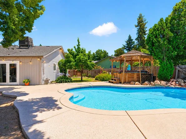 10 Tananger Ct, Sacramento, CA 95833
