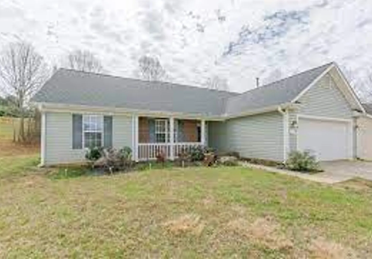 3bed in Coble Farms — Photo 1
