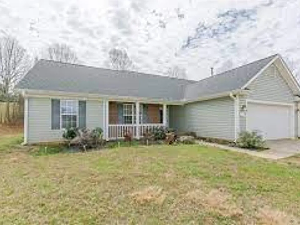 902 Satinwood Dr