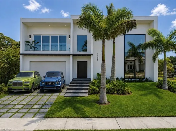1135 Bluebird AVE, MARCO ISLAND, FL 34145