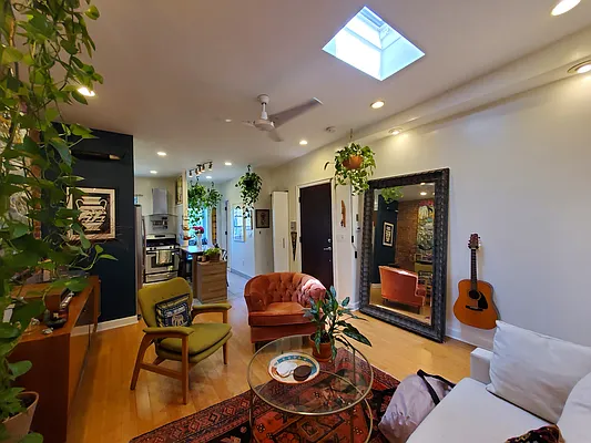 Rented by Compass | media 19