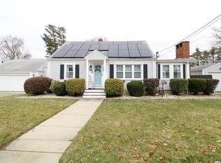 10 Acorn St, New Bedford, MA 02740