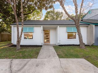 426 Aquatic Dr, Atlantic Beach, FL 32233