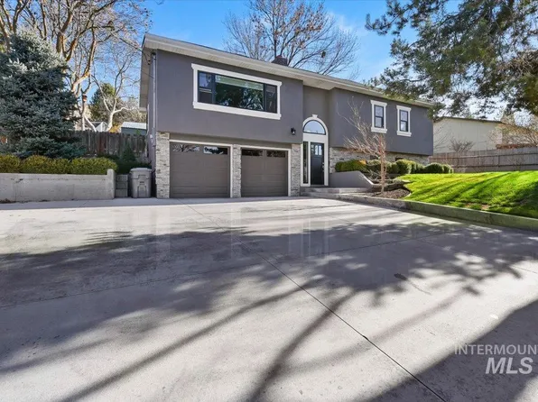 5320 W Hill Rd, Boise, ID 83703