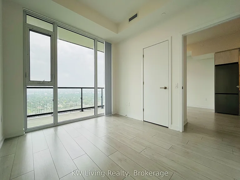 5858 Yonge St #LPH01 — Photo 6