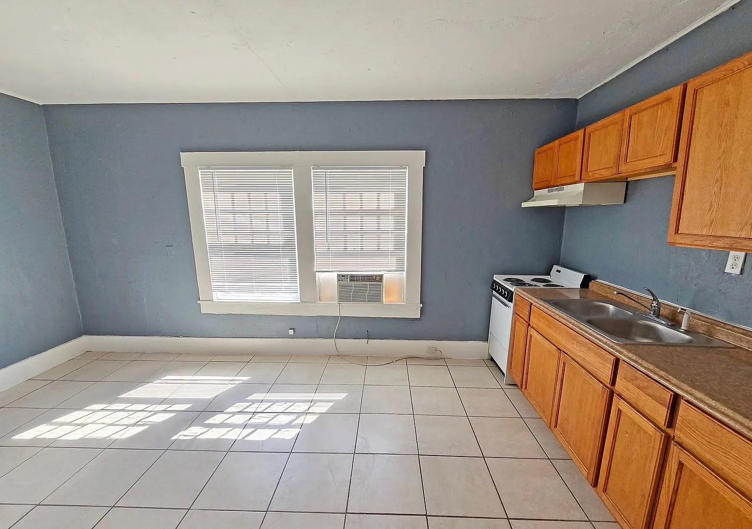2/1 in Bradenton, so spacious and pet friendly! — Photo 2