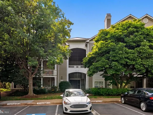 1708 Lake Shore Crest Dr APT 23, Reston, VA 20190