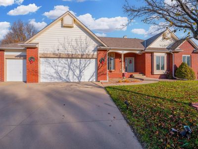 225 S Breezy Pointe Ct, Wichita, KS, 67235
