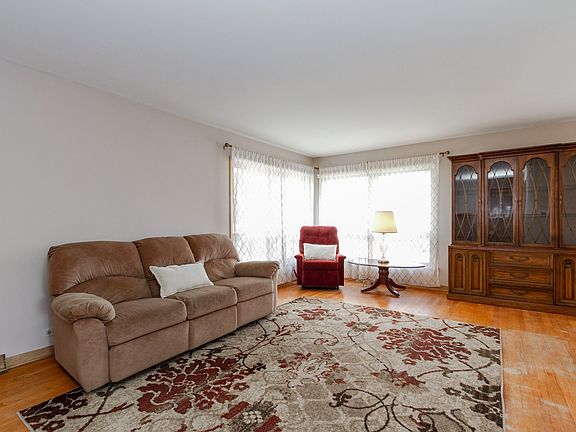3rd image of 10612 S Tripp Ave