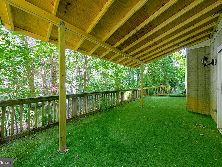 2032 S Langley St — Photo 32