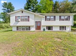 47 Riverside Rd, Sandy Hook, CT 06482