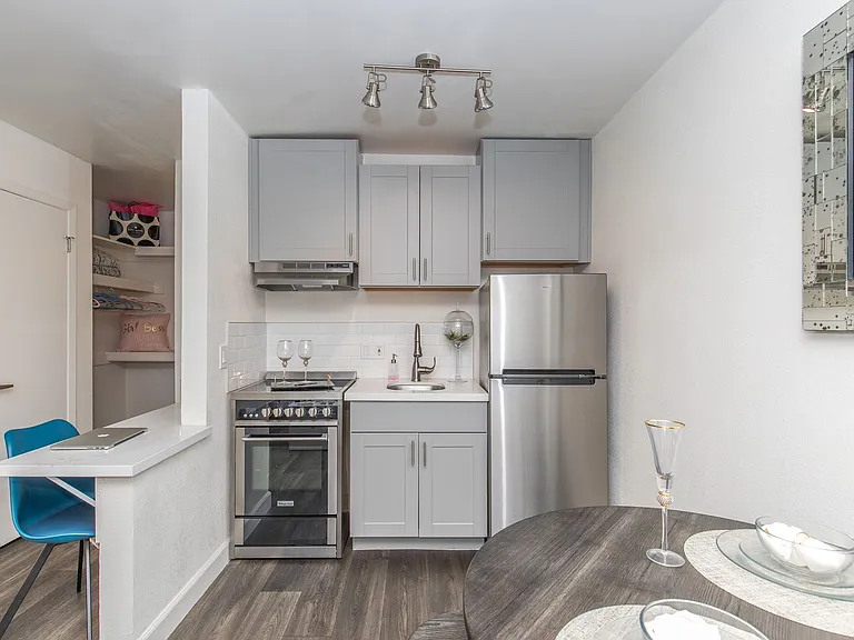Studio 710 Apartments — Photo 56