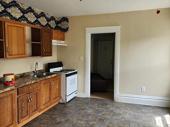 2nd image of 297 Capital Ave SW