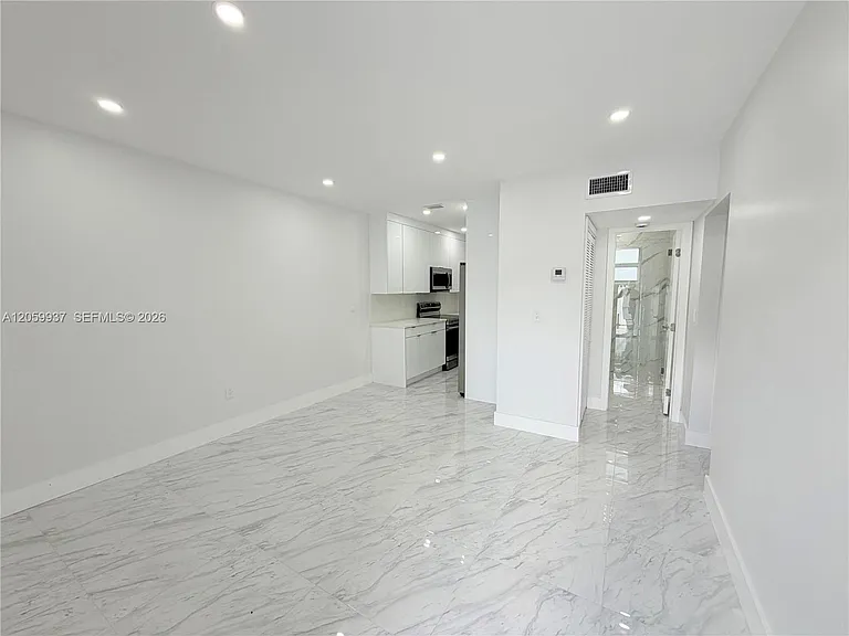 3390 NW 50th St #3390 — Photo 5