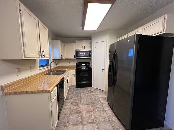 3rd image of 7147 Comanche Ridge Dr