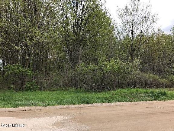 3rd image of 10259 52nd Ave