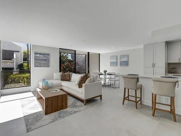 2802 Bridgewood Drive, Boca Raton, FL 33434