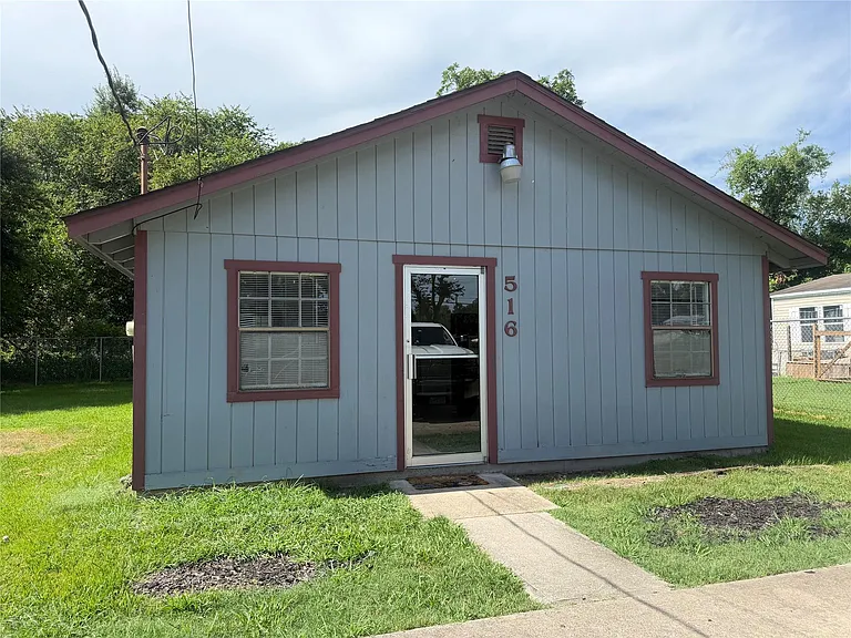 516 Battlebell Rd — Photo 1
