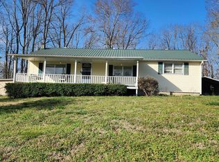 214 Dont Care Ln, Celina, TN 38551