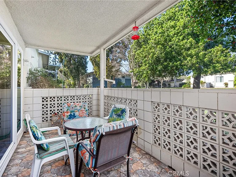 224 Avenida Majorca #B — Photo 4