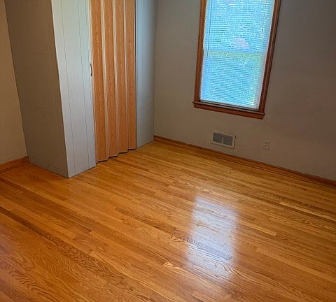 3rd image of 315 Meadow St #2