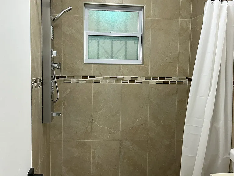 2605 Avenue F — Photo 19