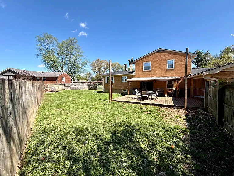 11004 Lehr Rd — Photo 11