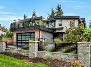 1038 Stevens St, White Rock, BC V4B 4X7