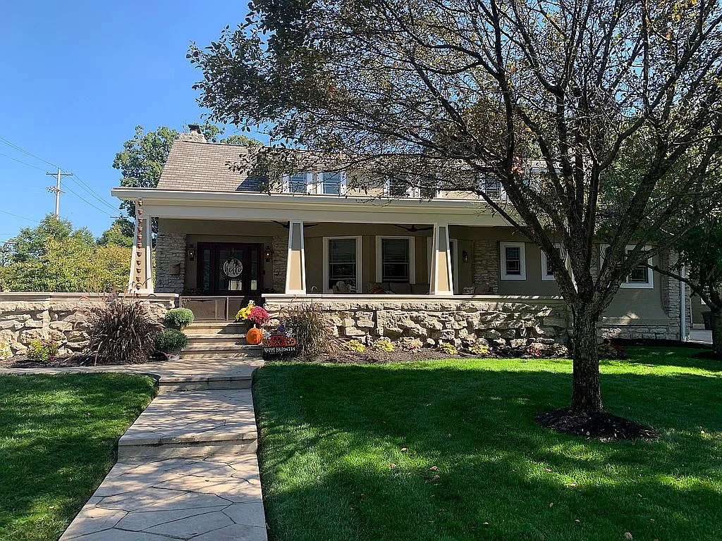 1272 Cambridge Blvd photo 1