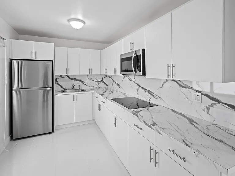 2222 SW 5th St #B — Photo 3