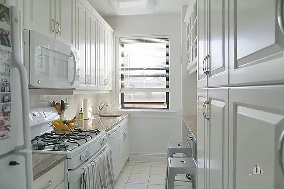 140 West 86th Street — Photo 2
