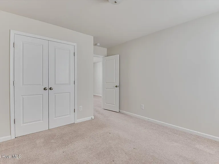 827 Justify Loop — Photo 27
