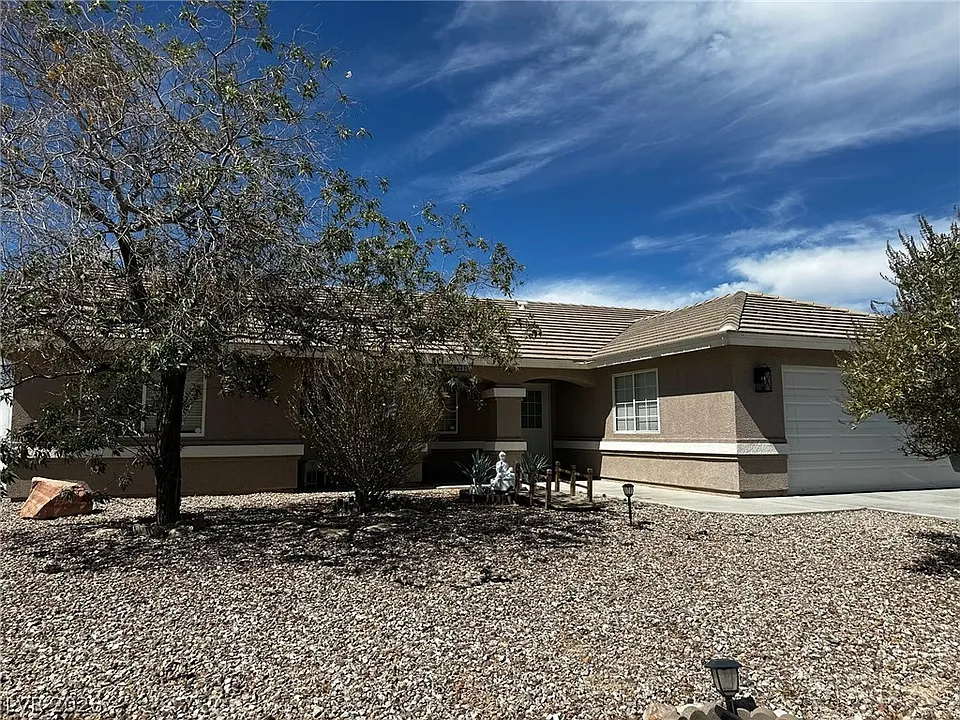 4970 Honey Locust Dr