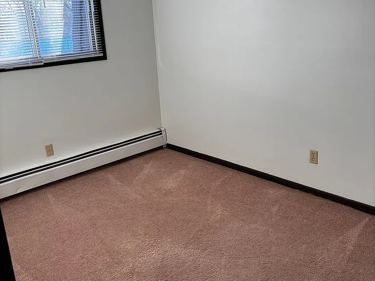 444 33rd Ave N — Photo 12
