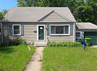 4 Sine Rd, Edison, NJ 08817