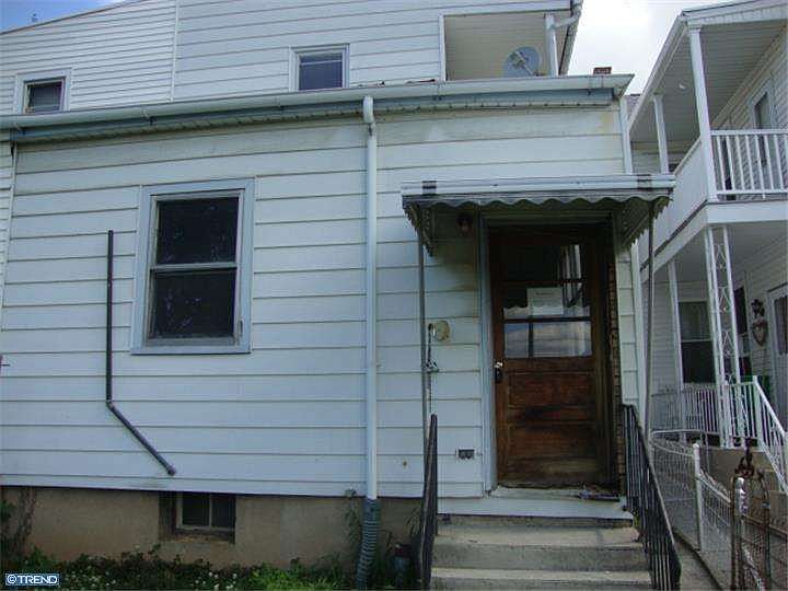 2nd image of 526 Canal St