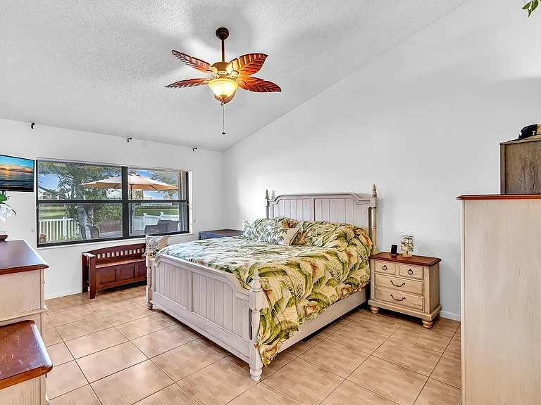 8099 Cassia Dr — Photo 22