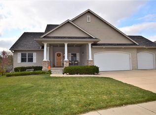 353 Durango Dr, Marion, IA 52302