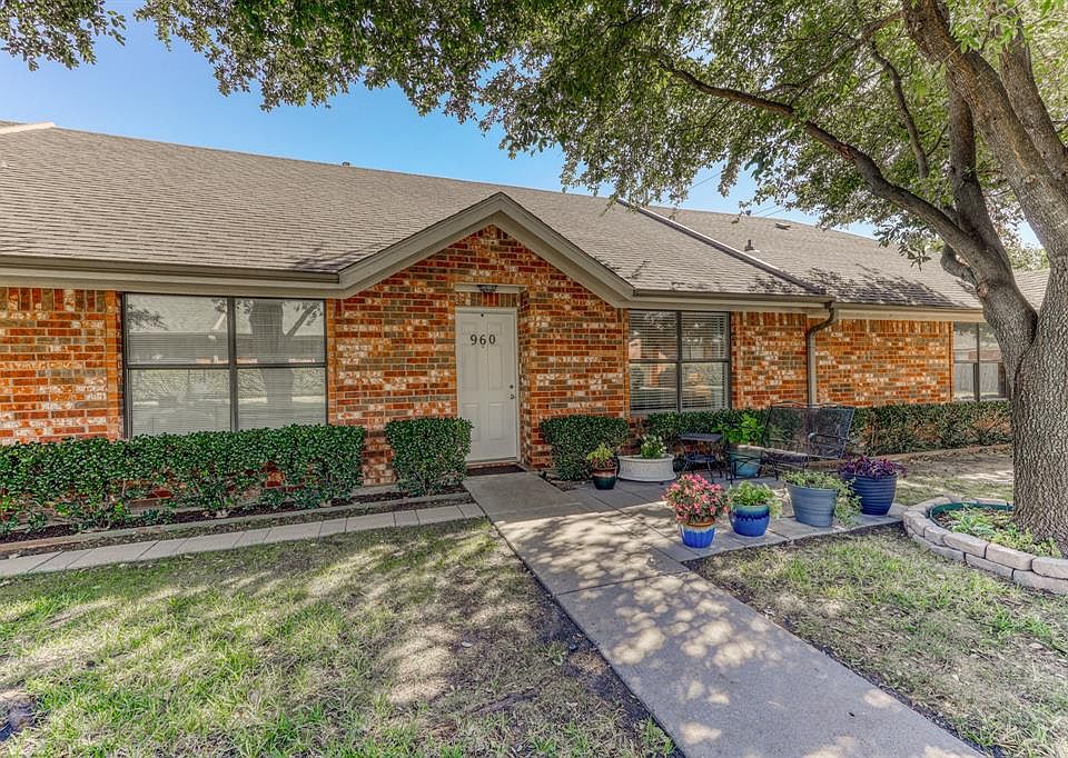 1st image of 960 Austin Ct